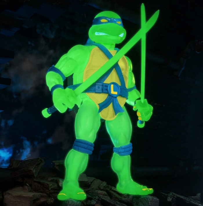 Super 7 Teenage Mutant Ninja Turtles (TMNT) Ultimates Leonardo Mutagen Ooze Glow in the Dark Figure